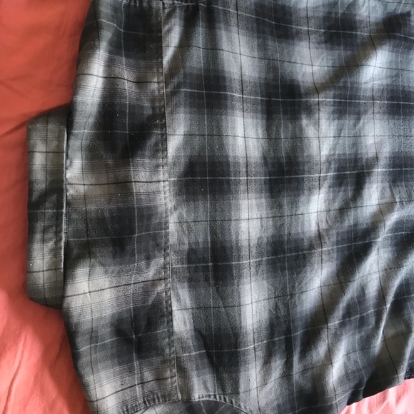 Black\Grey men’s flannel button up - Picture 7 of 8